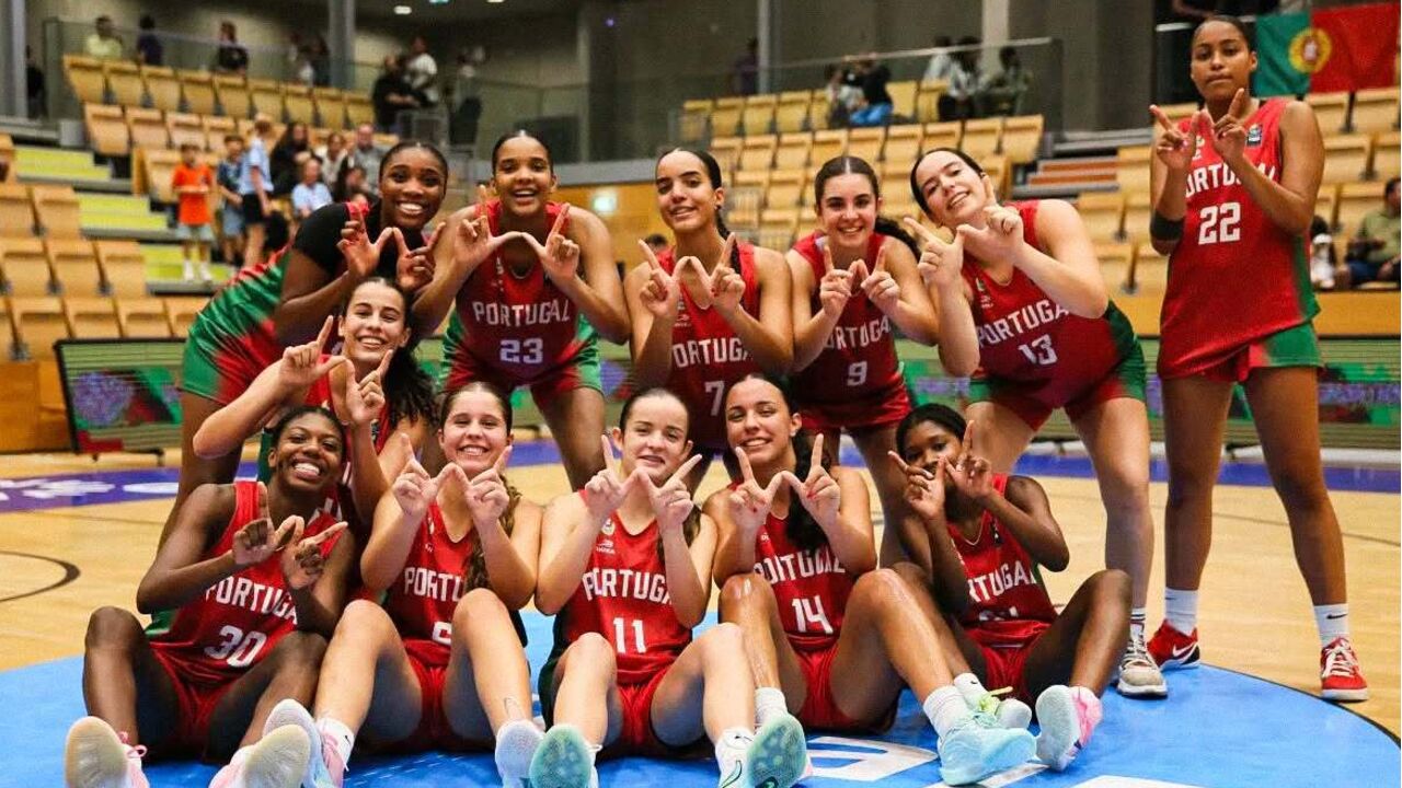 Seleção feminina de sub-16 sagra-se campeã europeia e é promovida a Divisão A