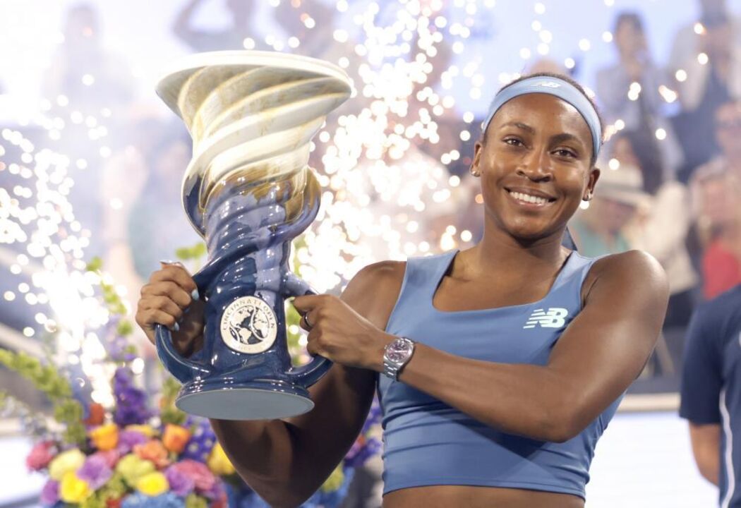 Coco Gauff celebra conquista em Cincinnati