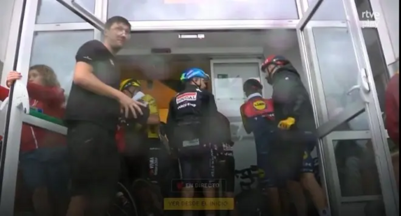 Chuva torrencial e granizo afetam Vuelta