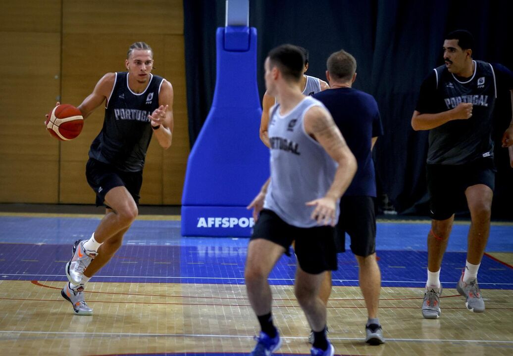 Rúben Prey num treino da Seleção Nacional