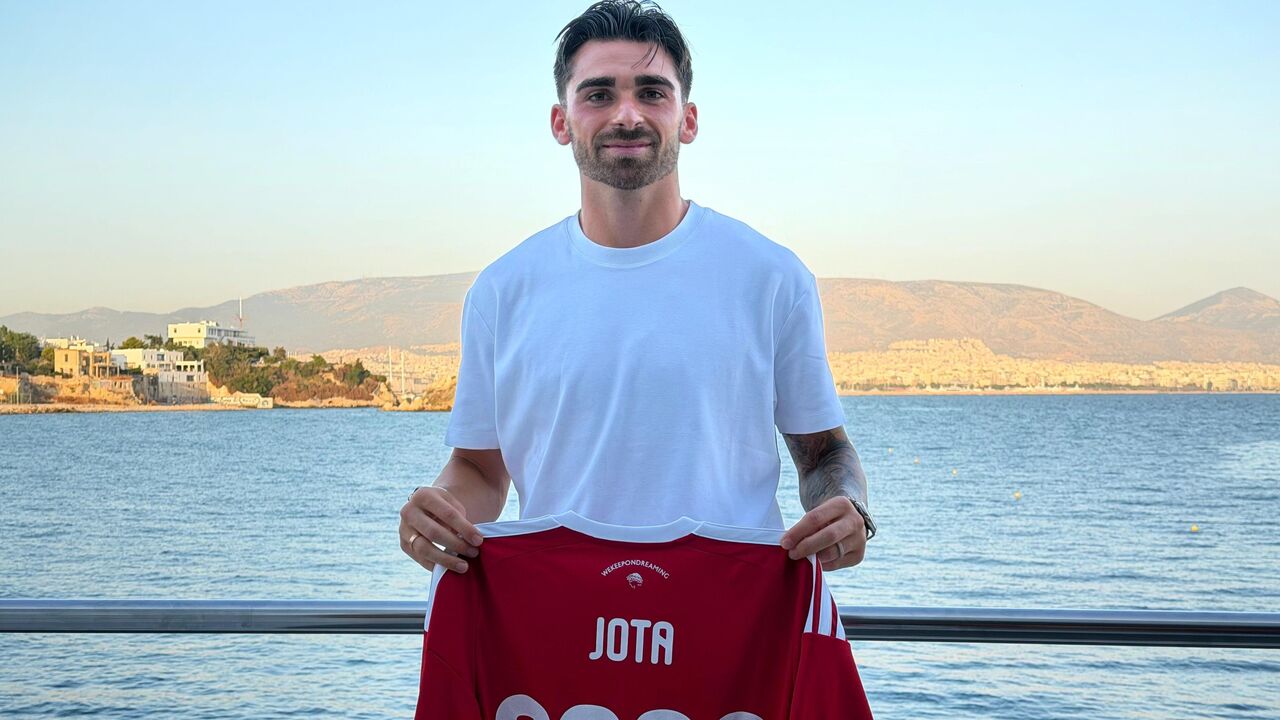 Jota Silva, extremo português, assinou pelo Olympiacos até 2029