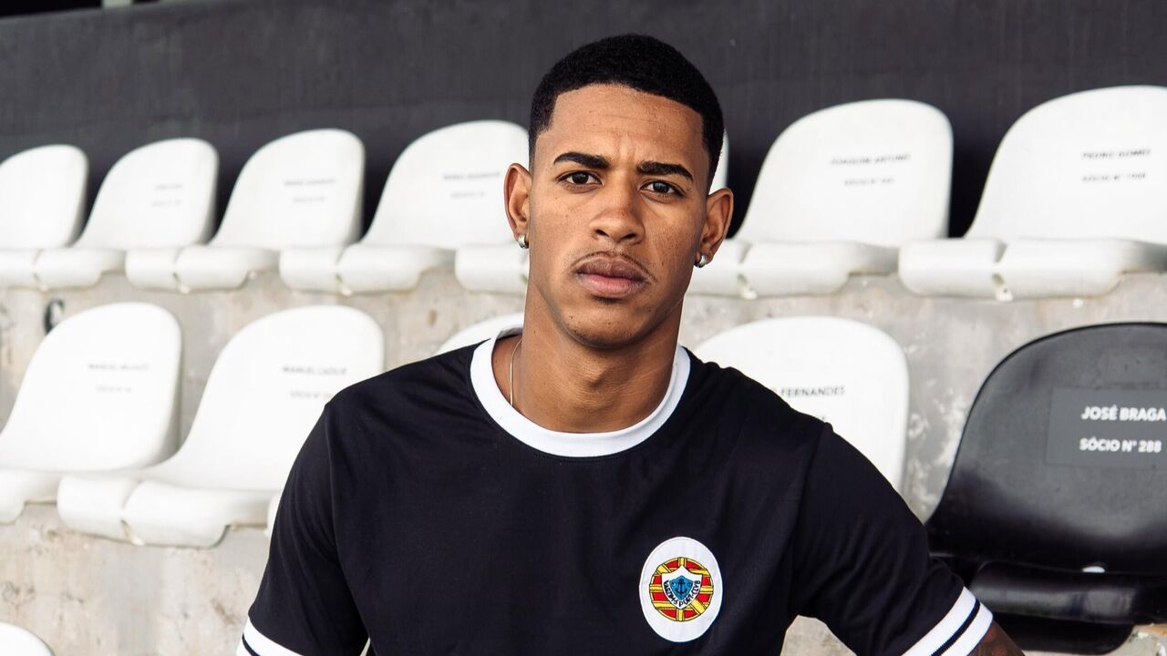 Renan Silva assina pelo Varzim até 2028