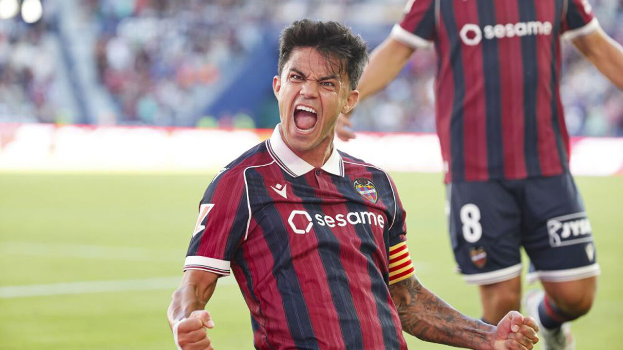 Roger Brugue esteve em destaque na goleada do Levante ao Betis
