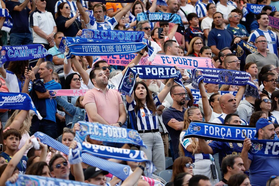 FC Porto Celta Vigo, feminino, adeptos