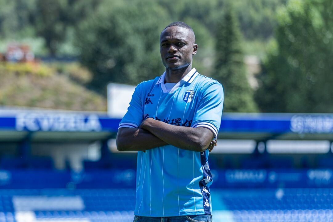 Luis MIna reforça Vizela
