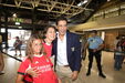 Rui Costa tira fotografia com adepto