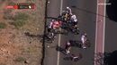 O momento da queda que ditou o abandono de Pogacar na Vuelta
