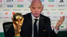 Gianni Infantino cada vez mais só