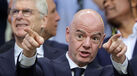 Infantino caiu em desgraça e várias federações já lhe retiram o apoio