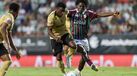 Doumbia em ação frente ao E. Amadora