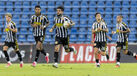 Liziero com a bola após fazer o 2-1 para o Nacional
