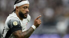 Memphis Depay em ação pelo Corinthians
