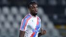 Mofe Jemide em ação pelo Crystal Palace