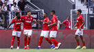 Jogadores do Santa Clara fazem a festa no Fontelo