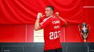 Circati com a camisola do Benfica