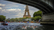 Nadar aos pés da Torre Eiffel