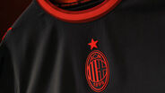 AC Milan apresenta nova camisola com borda vermelha