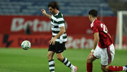 Avançado foi titular no Algarve