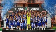 FC Porto festeja conquista da Supertaça