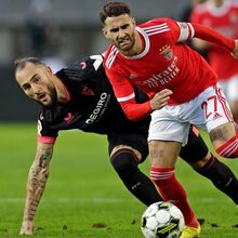 Málaga vai tentar Nemanja Gudelj