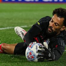 Vozinha gibt sein Debüt für Colo-Colo mit einem Sieg und ohne Gegentore: „Ich bin sehr glücklich"