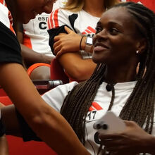 Il momento in cui Diana Silva rivela alle colleghe che è incinta