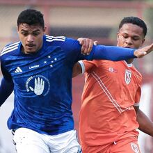 Il Feirense valuta il terzino brasiliano Dorival Oliveira