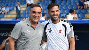 Carlos Carvalhal faz balanço de Como com foto ao lado de Fàbregas: «Jogámos olhos nos olhos com equipas fortes»