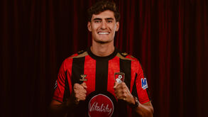 António Silva deixou o Benfica e foi oficializado no Bournemouth