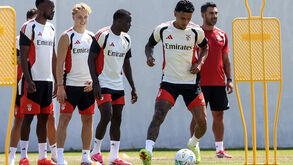 Richard Ríos treina no Seixal com o plantel do Benfica