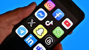 Uso precoce das redes sociais associado a piores resultados escolares, conclui novo estudo
