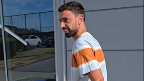 Onde andou Bruno Fernandes nas férias? A resposta hilariante no regresso ao Man. United