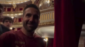 Hilariante: a reação de João Moutinho a um susto... daqueles 