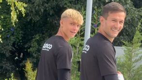 Tiago Sá e Lukas Pelegrin na chegada ao treino