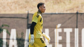 Patrick Sequeira tem mais um ano de contrato com o Casa Pia