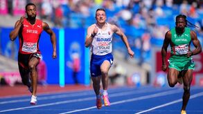 Delvis Santos, à direita, nos Europeus de atletismo em Birmingham
