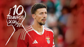 Dez trunfos do Benfica: Lenglet, um central que é oficial e cavalheiro