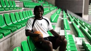 Javian Davis reforça o Sporting