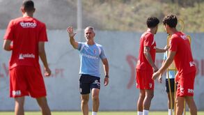 Equipa de Carlos Vicens muito debilitada nesta altura