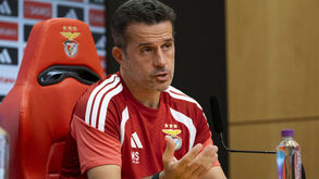 As negociações 'avançadas' por Dedic, a vontade de Lukebakio e o perfil para a posição 6: o que disse Marco Silva