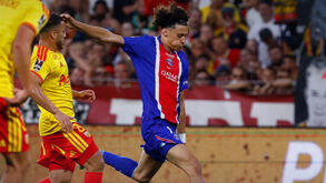 Lens e PSG disputam primeiro troféu francês da época