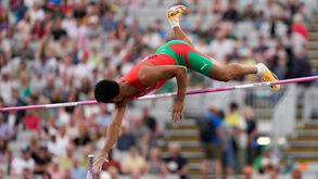 Pedro Buaró sexto na final do salto com vara nos Europeus