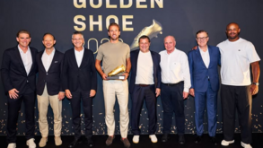 Harry Kane recebe a Bota de Ouro