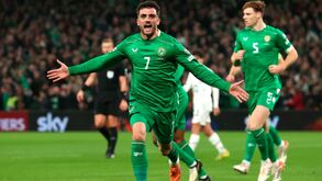Troy Parrott a brilhar ao serviço da seleção