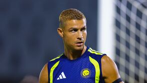 Cristiano Ronaldo treina com a equipa do Al Nassr para o jogo de amanhã