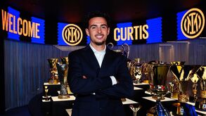 Curtis Jones no Inter Milão
