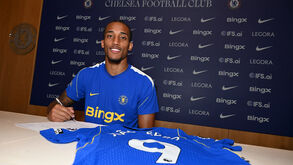 Oficial: João Pedro renova com o Chelsea até 2034