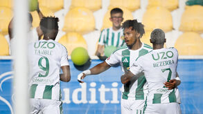Vila-condenses bateram o Estoril