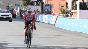 Tiago Antunes conquista medalha de prata na prova de ciclismo de estrada