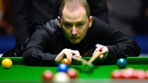 Graeme Dott, ex-campeão mundial de snooker, acusado de crimes sexuais contra menores